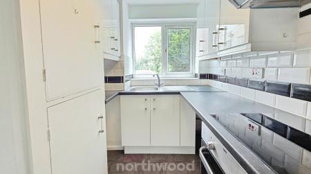 1 bedroom Flat for sale in Bawtry Road, Bessacarr, Doncaster, DN4