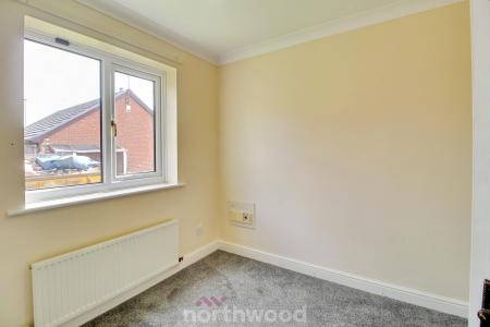 2 bedroom Bungalow to let in Headingley Way, Edlington, Doncaster, DN12