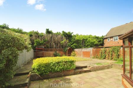 2 bedroom Bungalow to let in Headingley Way, Edlington, Doncaster, DN12