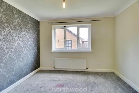 2 bedroom Bungalow to let in Headingley Way, Edlington, Doncaster, DN12