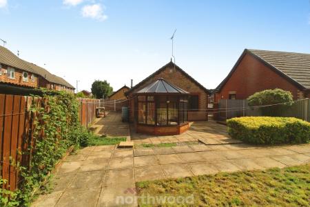 2 bedroom Bungalow to let in Headingley Way, Edlington, Doncaster, DN12