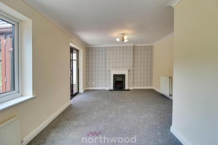 2 bedroom Bungalow to let in Headingley Way, Edlington, Doncaster, DN12