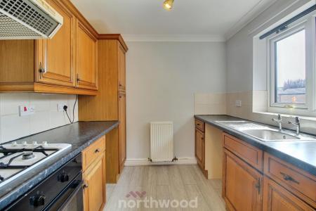2 bedroom Bungalow to let in Headingley Way, Edlington, Doncaster, DN12