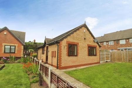 2 bedroom Bungalow to let in Headingley Way, Edlington, Doncaster, DN12