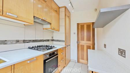 3 bedroom Terraced House for sale in Strathmore Road, Town Moor, Doncaster, DN2