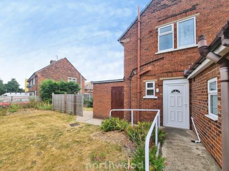 3 bedroom End of terrace house to let in Westminster Crescent, Intake, Doncaster, DN2
