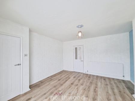 3 bedroom End of terrace house to let in Westminster Crescent, Intake, Doncaster, DN2