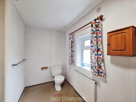 3 bedroom End of terrace house to let in Westminster Crescent, Intake, Doncaster, DN2