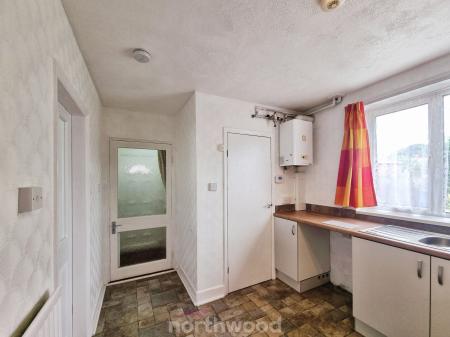 3 bedroom End of terrace house to let in Westminster Crescent, Intake, Doncaster, DN2
