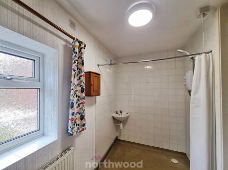 3 bedroom End of terrace house to let in Westminster Crescent, Intake, Doncaster, DN2