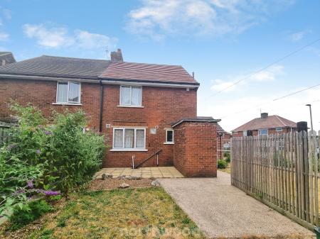 3 bedroom End of terrace house to let in Westminster Crescent, Intake, Doncaster, DN2