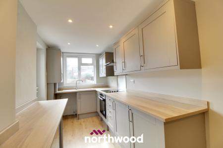 3 bedroom Terraced House to let in Roberts Road, Balby, Doncaster, DN4
