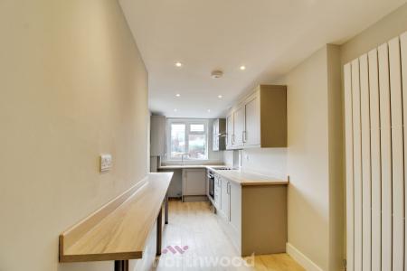 3 bedroom Terraced House to let in Roberts Road, Balby, Doncaster, DN4