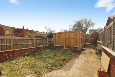3 bedroom Terraced House to let in Roberts Road, Balby, Doncaster, DN4