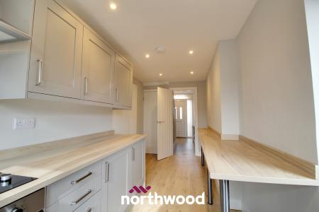 3 bedroom Terraced House to let in Roberts Road, Balby, Doncaster, DN4