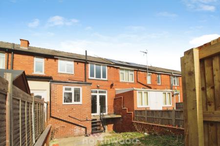 3 bedroom Terraced House to let in Roberts Road, Balby, Doncaster, DN4