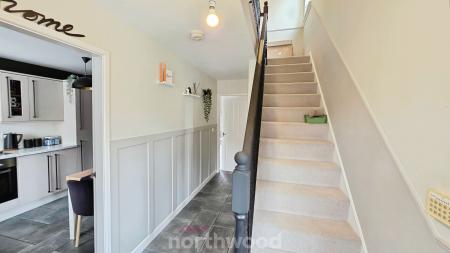 3 bedroom End of terrace house for sale in Rands Lane, Armthorpe, Doncaster, DN3
