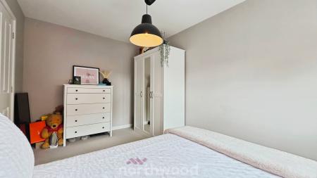 3 bedroom End of terrace house for sale in Rands Lane, Armthorpe, Doncaster, DN3