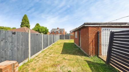 3 bedroom Semi-detached house for sale in Wensleydale Road, Scawsby, Doncaster, DN5