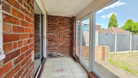 3 bedroom Semi-detached house for sale in Wensleydale Road, Scawsby, Doncaster, DN5