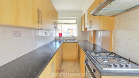 3 bedroom Semi-detached house for sale in Wensleydale Road, Scawsby, Doncaster, DN5