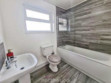 2 bedroom Terraced House to let in Hunt Lane, Bentley, Doncaster, DN5