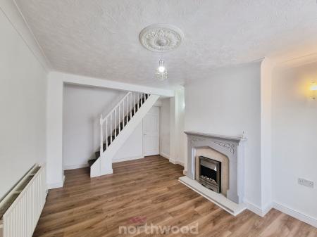 2 bedroom Terraced House to let in Hunt Lane, Bentley, Doncaster, DN5