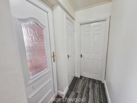 2 bedroom Terraced House to let in Hunt Lane, Bentley, Doncaster, DN5