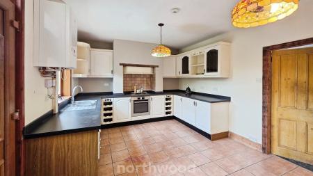 2 bedroom Terraced House to let in Woodview, Branton, Doncaster, DN3