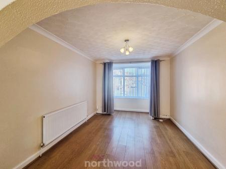 3 bedroom Terraced House to let in St Catherines Avenue, Balby, Doncaster, DN4