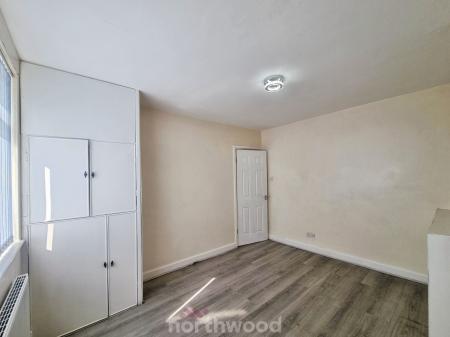 3 bedroom Terraced House to let in St Catherines Avenue, Balby, Doncaster, DN4