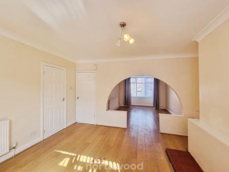 3 bedroom Terraced House to let in St Catherines Avenue, Balby, Doncaster, DN4