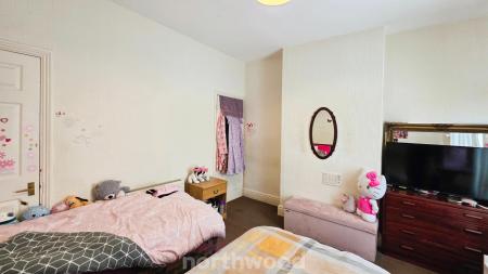 2 bedroom Terraced House for sale in Ramsden Road, Hexthorpe, Doncaster, DN4