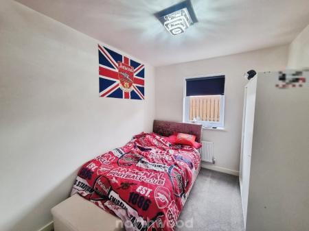 2 bedroom Flat to let in Foxglove Way, Woodfield Plantation, Doncaster, DN4