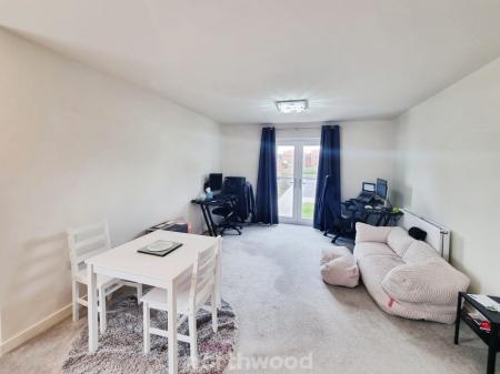2 bedroom Flat to let in Foxglove Way, Woodfield Plantation, Doncaster, DN4