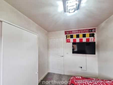 2 bedroom Flat to let in Foxglove Way, Woodfield Plantation, Doncaster, DN4