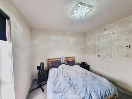 2 bedroom Flat to let in Foxglove Way, Woodfield Plantation, Doncaster, DN4