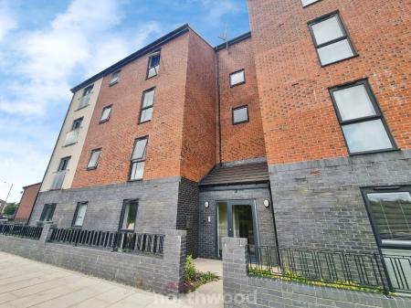 2 bedroom Flat to let in Foxglove Way, Woodfield Plantation, Doncaster, DN4