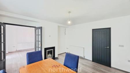 3 bedroom Semi-detached house for sale in Barnby Dun Road, Wheatley, Doncaster, DN2