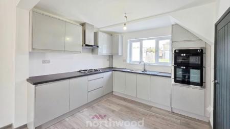 3 bedroom Semi-detached house for sale in Barnby Dun Road, Wheatley, Doncaster, DN2