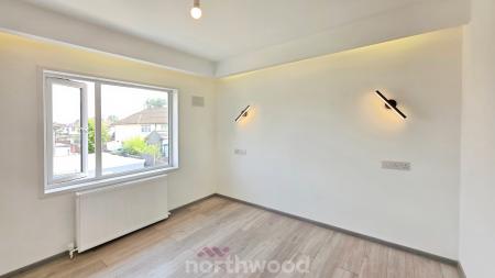 3 bedroom Semi-detached house for sale in Barnby Dun Road, Wheatley, Doncaster, DN2