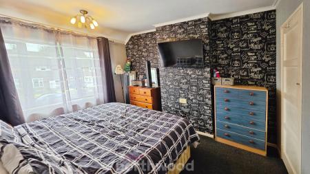 3 bedroom Semi-detached house for sale in Shackleton Road, Clay Lane, Doncaster, DN2