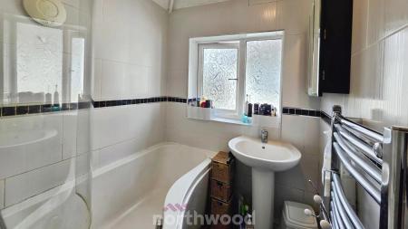 3 bedroom Semi-detached house for sale in Shackleton Road, Clay Lane, Doncaster, DN2