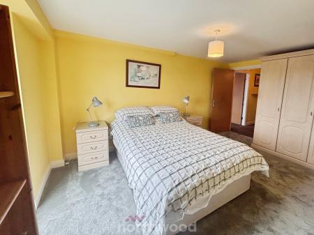 2 bedroom Flat to let in Kentmere Drive, Lakeside, Doncaster, DN4