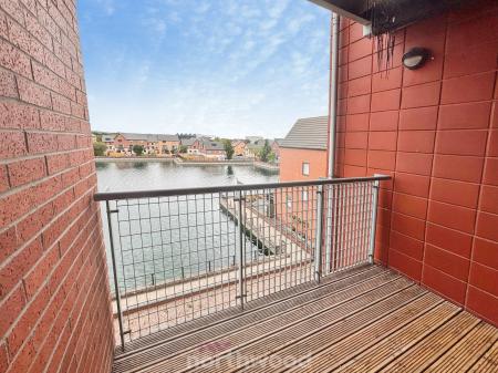 2 bedroom Flat to let in Kentmere Drive, Lakeside, Doncaster, DN4