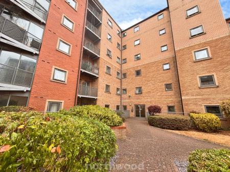 2 bedroom Flat to let in Kentmere Drive, Lakeside, Doncaster, DN4