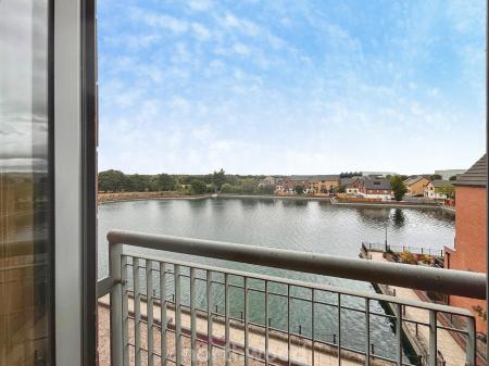 2 bedroom Flat to let in Kentmere Drive, Lakeside, Doncaster, DN4