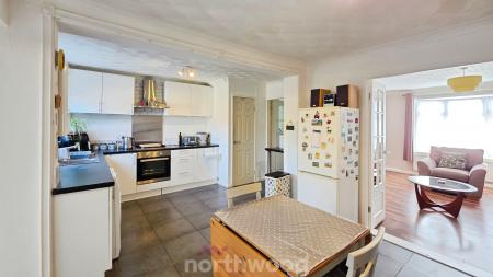 3 bedroom End of terrace house for sale in Montgomery Gardens, Intake, Doncaster, DN2