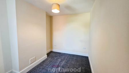 3 bedroom Terraced House to let in Fern Avenue, Bentley, Doncaster, DN5
