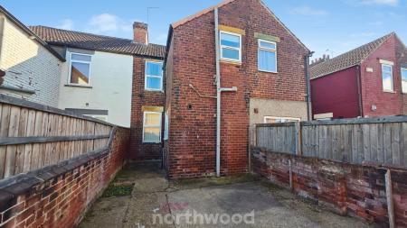 3 bedroom Terraced House to let in Fern Avenue, Bentley, Doncaster, DN5